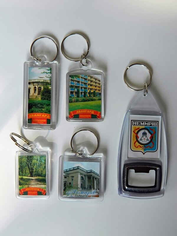 Рекламные сувениры - брелки